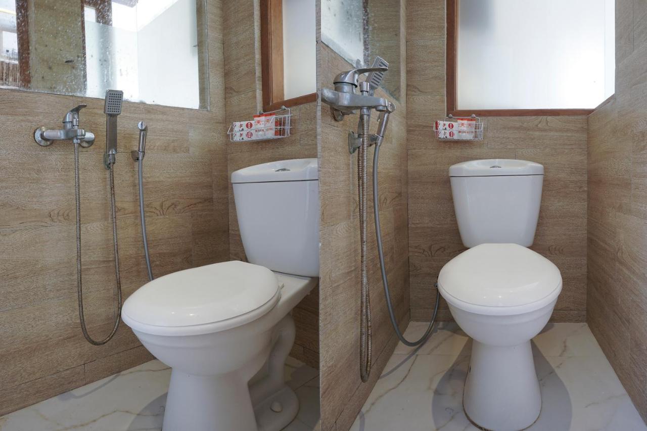 Super Oyo 444 Rafitha Homestay Baturetno Экстерьер фото